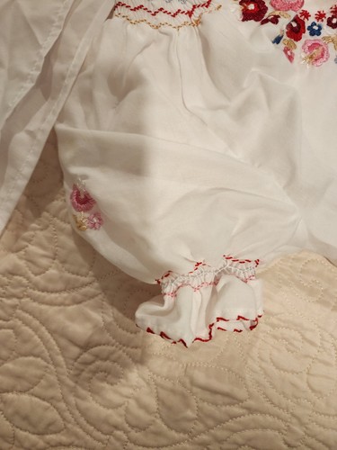 2 Handmade HUNGARIAN Budapest Blouses for young girls. READ DESC - Picture 3 of 4