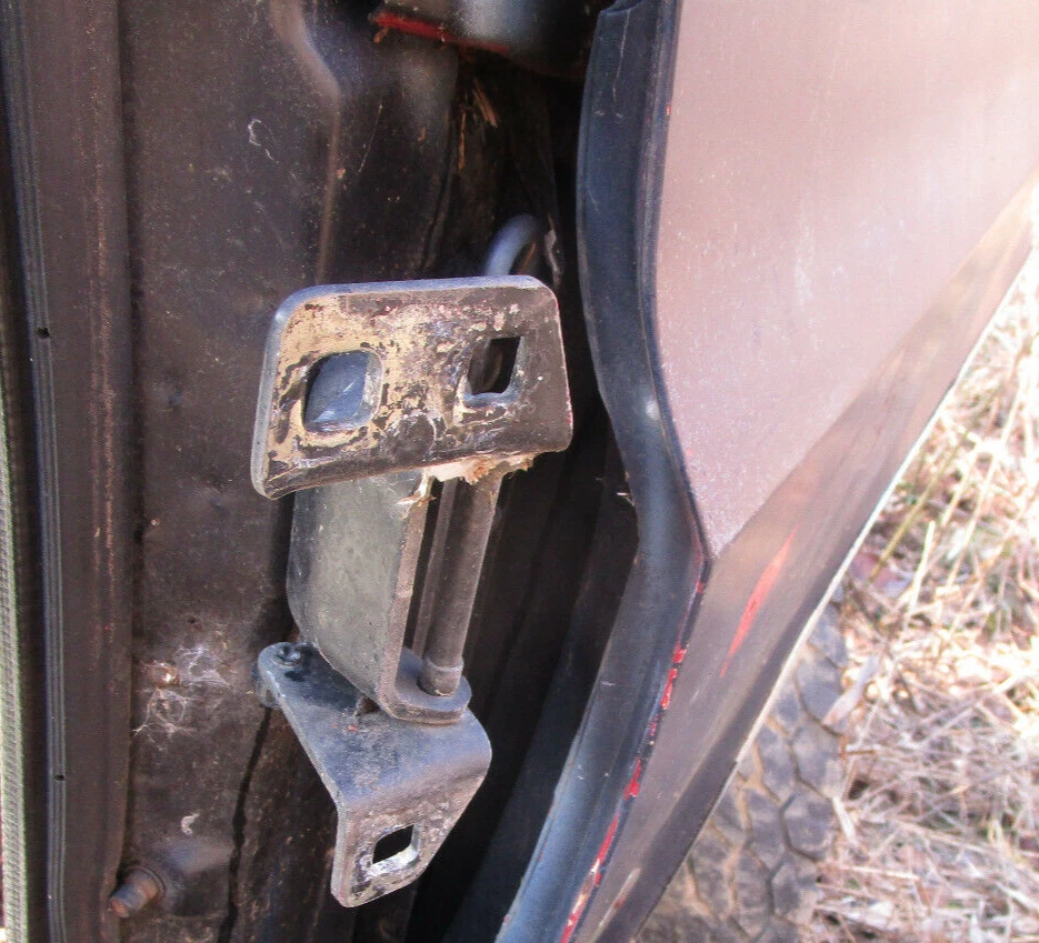 73-87 Chevy GMC Truck Set of Passengerside Door Hinges - Image 2 of 3