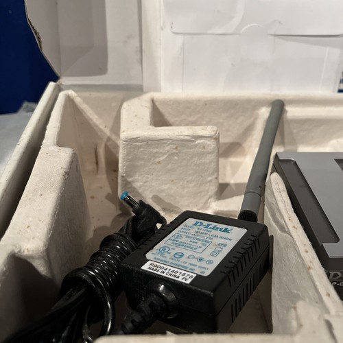 D-Link DP-G310 Wireless Print Server AirPlus G USB 54Mbps 802.11g - Picture 4 of 4