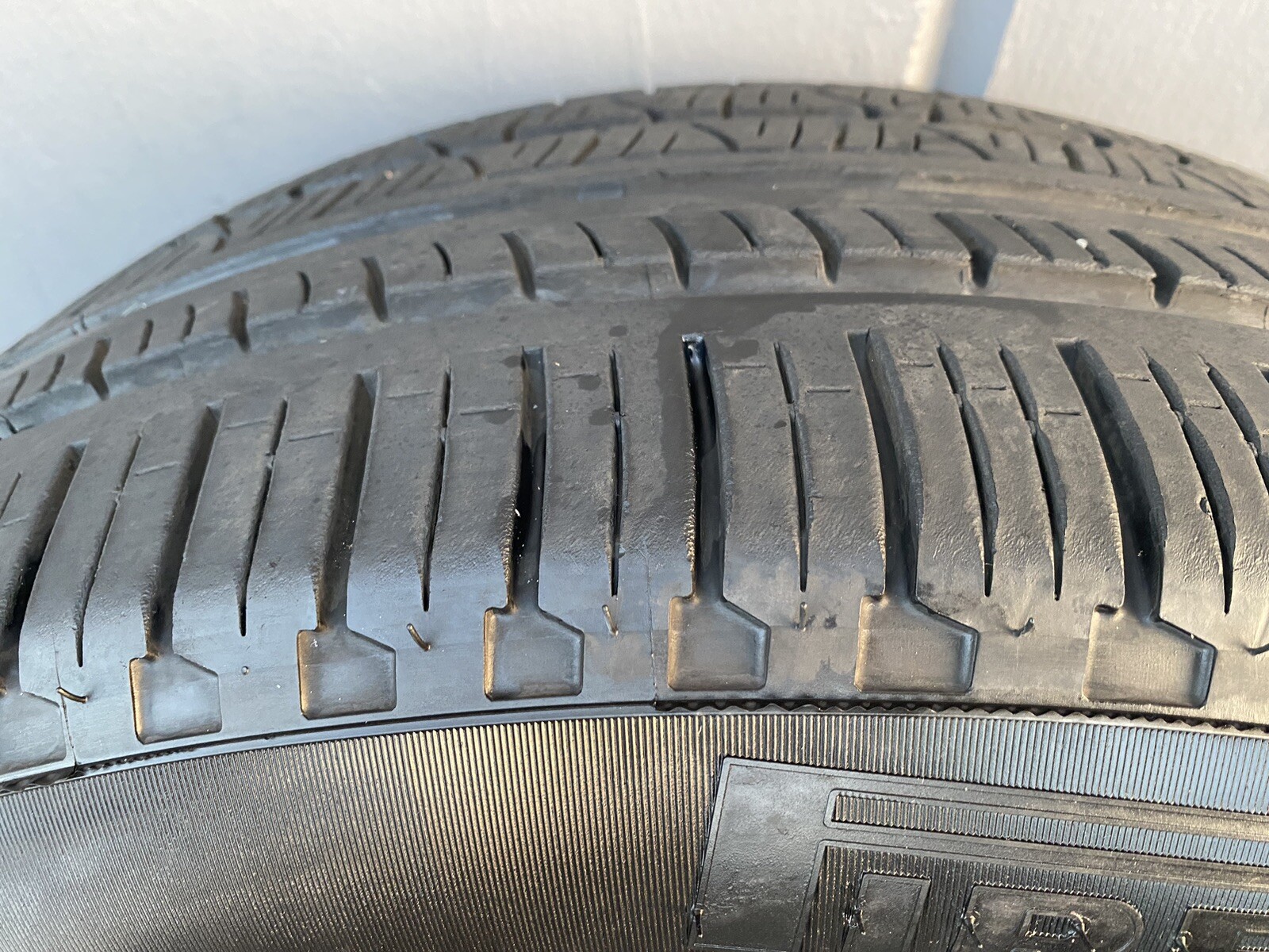 285/45/R21 Bentley Bentayga Alloy Wheel Assembly Complete Set Original/PIRELLI