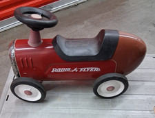 Radio Flyer Classic Kids Little Red Roadster