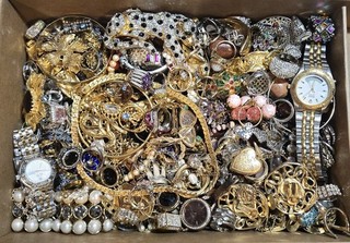 Huge 5lbs Vintage Jewelry Lot Estate