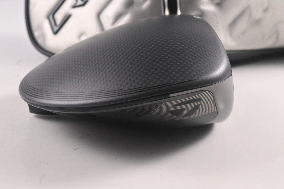 Taylormade Qi35 Max Driver / 10.5 Degree / Stiff Flex Ventus Blue 5 Shaft - Image 3 of 4