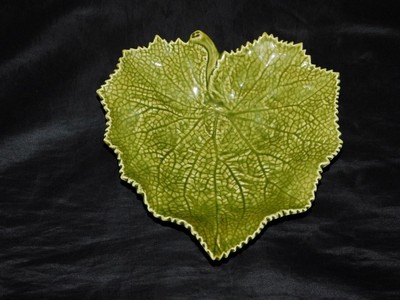 Bordallo Pinheiro Portugal Green Grape Vine Dish Art Pottery Plate Decor Serving