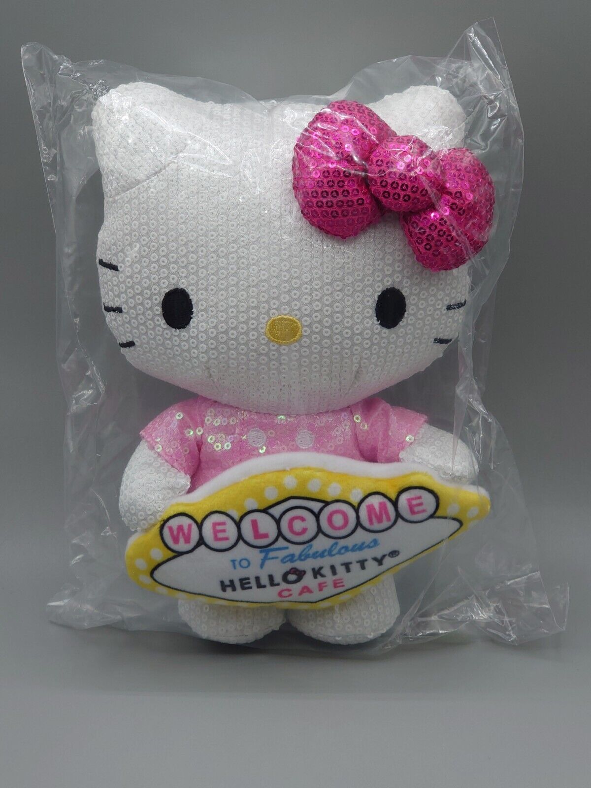 hello kitty cafe merchandise