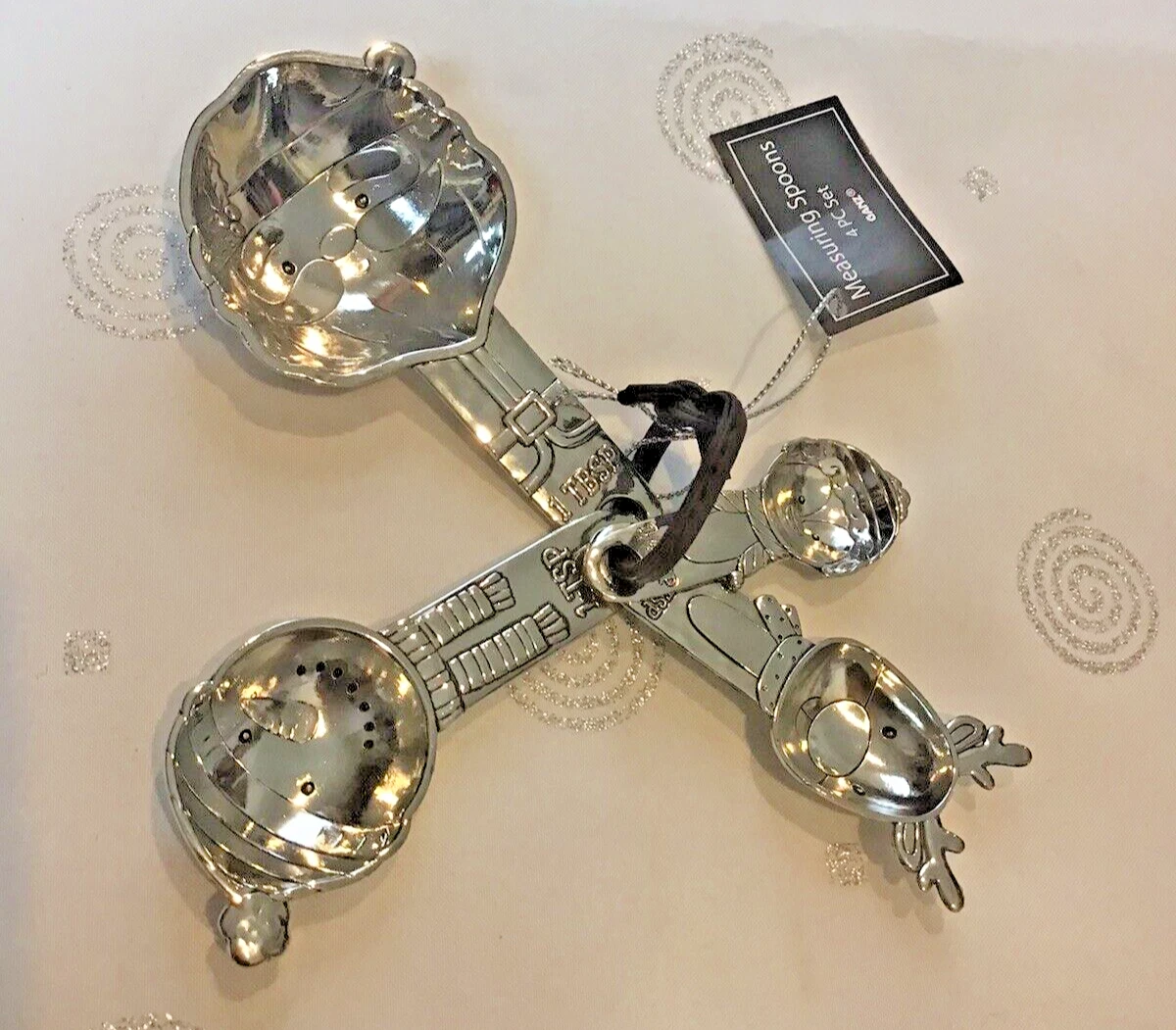 GANZ 4 Piece Metal Zinc Alloy Measuring Spoons Snowman Santa Reindeer Penguin