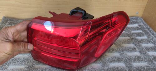2015-2018 KIA SODONA RIGHT REAR LED W/ HALOGEN TAILLIGHT N14122 - Imagen 3 de 7