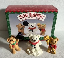 1997 Hallmark Merry Miniature Snowbear Season Bear Snowman Doll House 3pc NEW