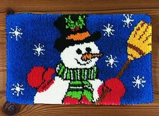 VINTAGE NOS Shillcraft SNOWMAN Christmas Latch Hook Rug Wall Hanging 18”x30” NEW