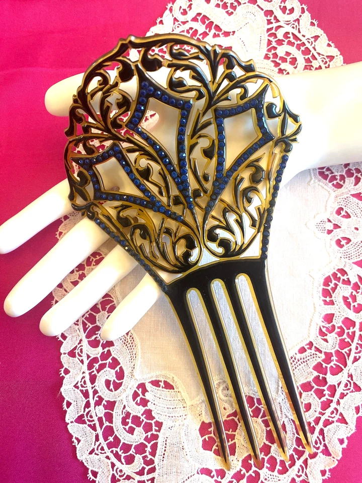 Excelente De Colección-Antigua Mantilla Celuloide Pelo Ornamentado PEINE Estrás Azul Foto 2 de 4