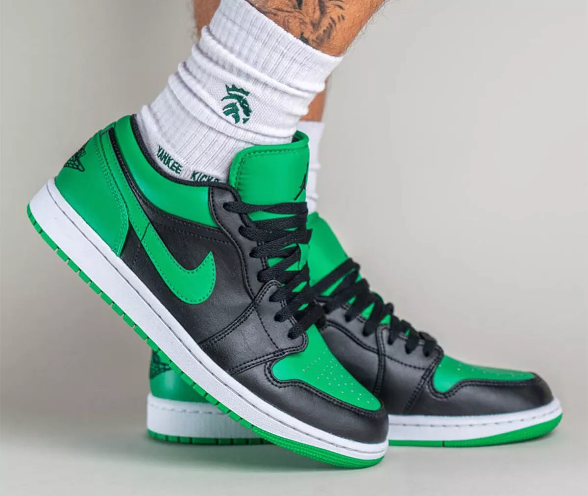 Nike Air Jordan Retro 1 Low Lucky Green Black White 553558-065 Men