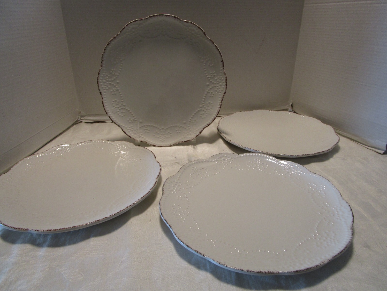 Pfaltzgraff Everly 4-Piece 8.5 Inch Luncheon Plate Set Modern Classic Design