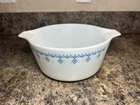 Pyrex Snowflake Blue Garland 1 1/2 Qt Bowl