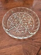 ANTIQUE CLEAR GLASS THREE PART ROUND 7.5" RELISH DISH 1950'S STAR DESIGN 