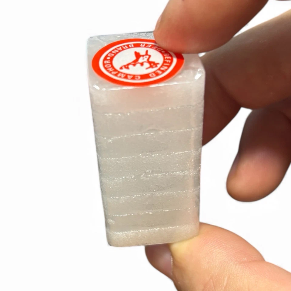 ALCANFOR 16 PAQUETES DE 8 PASTILLAS CADA UNO EN TOTAL 288 GRAMOS