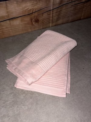Martha Stewart Pink Hibiscus Hand Towels Set of 2 NWT
