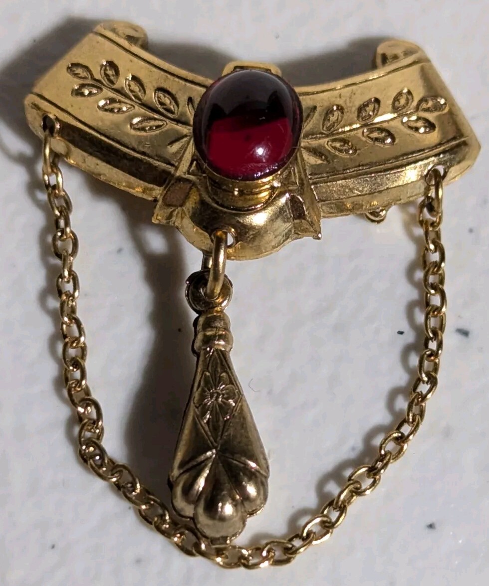 Vintage Gold Tone With Stone Brooch Pin