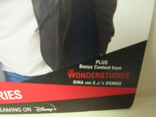 Disney's High School Musical: The Musical The Series "In the Spotlight" Book - Foto 2 di 5