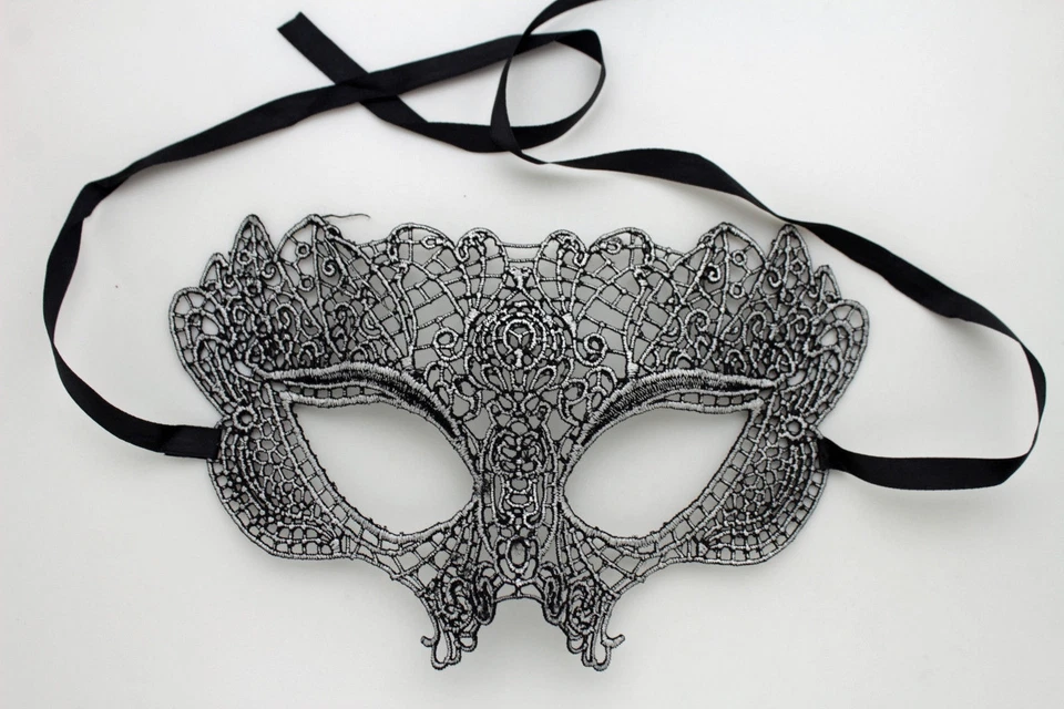 Damen Halbes Gesicht Ösen Maske Kostüm Schwarzer Stoff Halloween Mardi Gras Goth - Bild 4 von 4