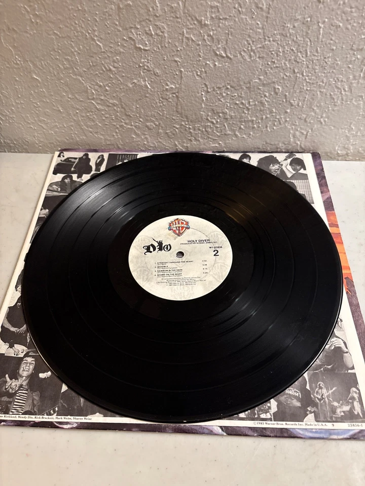 DIO HOLY DIVER VINYL RECORD LP 1983 WARNER BROS RECORD W1-23836 CRC CLUB EDITION - Image 4 of 4