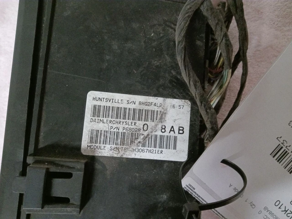 2008-2009 Chrysler Sebring Dodge Avenger TIPM Fuse Box Relay Module Fusebox - Image 2 of 4