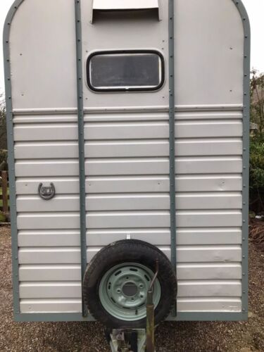 Converted Horse Box Trailer, Newly Refurbished, Vintage Rice, French Grey/Green - Picture 3 of 14
