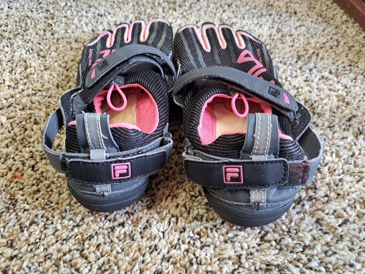 Fila EZ Slide Womens Size 7 US Black Pink SkeleToes Water  display picture 3