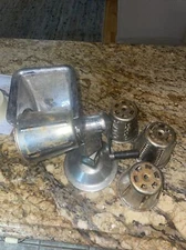 VINTAGE SALAD MAKER SLICER GRATER TABLETOP HAND CRANK WHITE USA