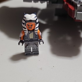 LEGO Star Wars Ahsoka's Starfighter  7751 291pcs 