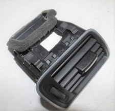 VOLKSWAGEN PASSAT B7 (2014) SALOON RIGHT FRONT AIR VENT  3AC