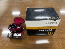 Yashica Mat-124G TLR 120mm Camera Yashinon 80mm f/3.5 Lens, Box and Accessories