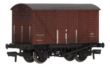 37-903 Bachmann OO 12 Ton Planked Shock Absorbing Van - Weathered (Pre-Owned)