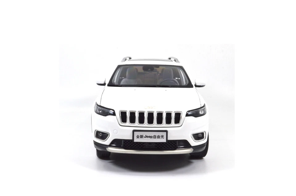 1:18 Scale Jeep Cherokee White Alloy Diecast Model Car Toy Vehicle Collection - Image 2 of 4