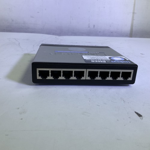 LINKSYS SD2008 8-PORT 10/100/1000 GIGABIT SWITCH - JJ J2B - Picture 4 of 7