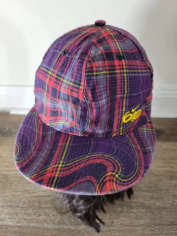 Nike 6.0 Niño S Púrpura Rojo Cuadros Ajustado Gorra de Béisbol Ligera Monopatín Surf Foto 2 de 4