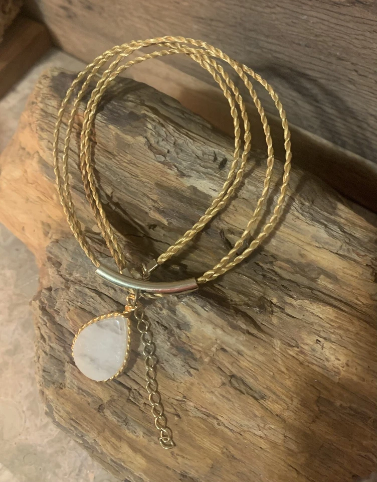 "Collar Ixtle 18"" con forma de pera de cuarzo rosa". Foto 2 de 4