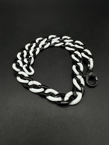Acrylic Curb Link Necklace White and Black 18” - Picture 4 of 7