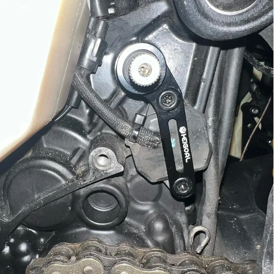 Gear Shift Stabilizer Support Bracket For Triumph Street Triple 660 RS R 675 Foto 2 de 4