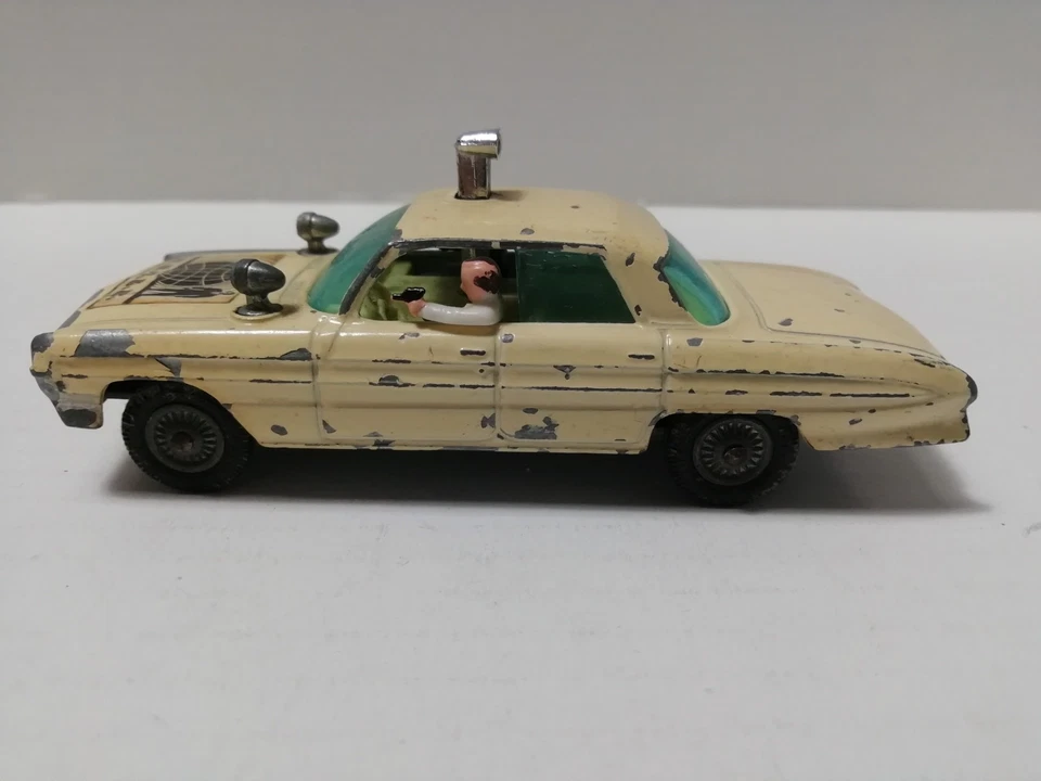 Corgi 2x Oldsmobile 88 U.N.C.L.E. weiß u. creme TV Serie  GT. Britain Konvolut - Bild 2 von 4