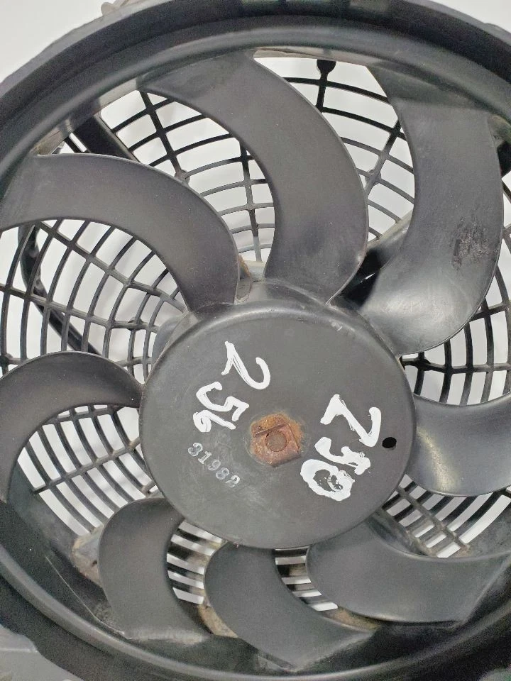 2004 05 06 07 08 09 2010 Nissan Titan OEM Radiator Condenser Fan Motor PN4064539 - Image 4 of 4