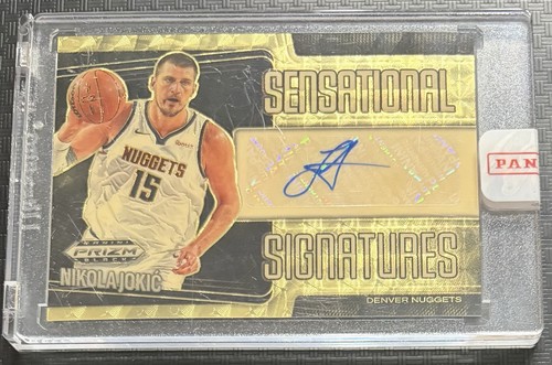 2024-25 Panini Prizm Black Nikola Jokic Sensational Auto Gold Vinyl 4/5