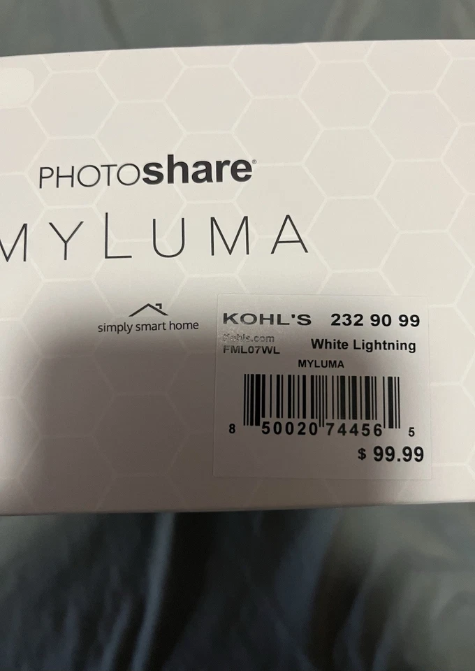 PhotoShare MYLUMA 7" WiFi Digital Picture Frame with LED Lighting - Image 4 of 4