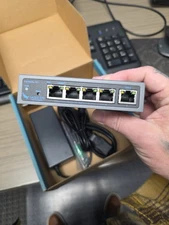 Eagle Eye Networks EN-SW05I-001 Managed PoE+ Switch with Power Supply