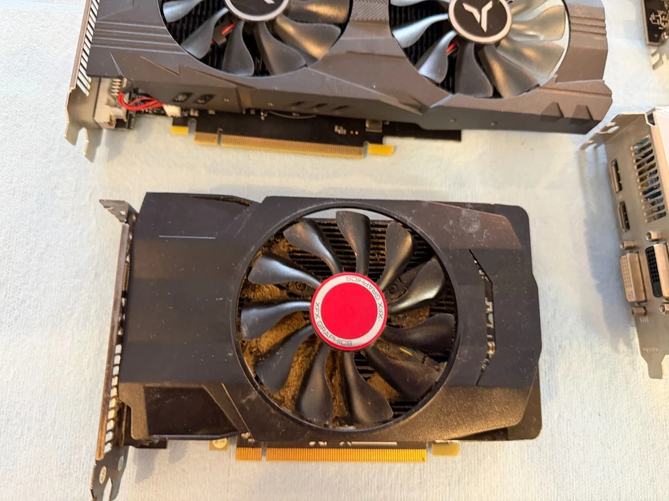 Lot of 6 older GPU graphics cards - As Is - Image 4 of 4