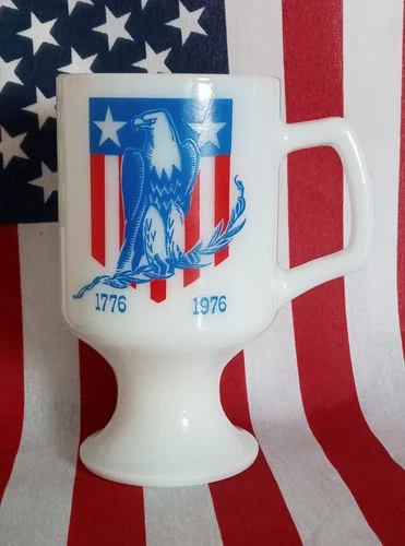 Vintage 1776-1976 US Bicentennial Milk Glass Pedestal Mug Cup