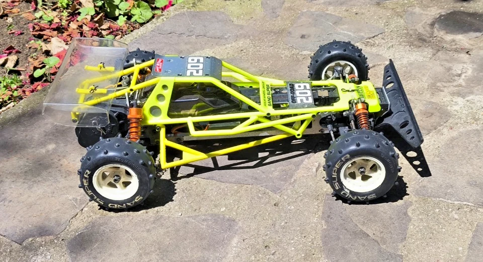 Kyosho vintage Javelin yellow cage RC buggy - Bild 4 von 4