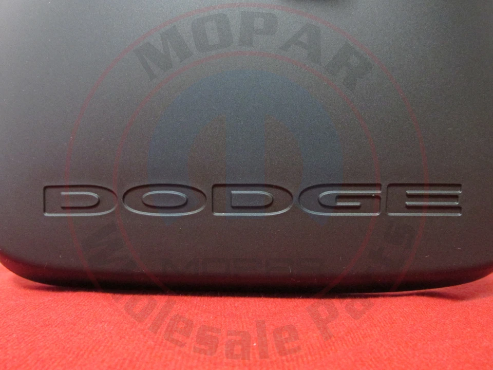 Protectores contra salpicaduras traseros Dodge Grand Caravan NUEVO OEM MOPAR Foto 2 de 4