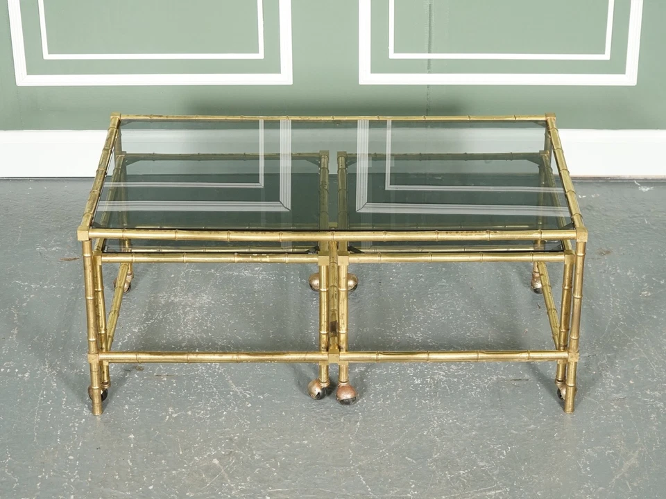 HOLLYWOOD REGENCY GOLDEN BAMBOO COFFEE TABLE SET WITH 2 SIDE TABLES ON CASTORS - Image 2 of 4