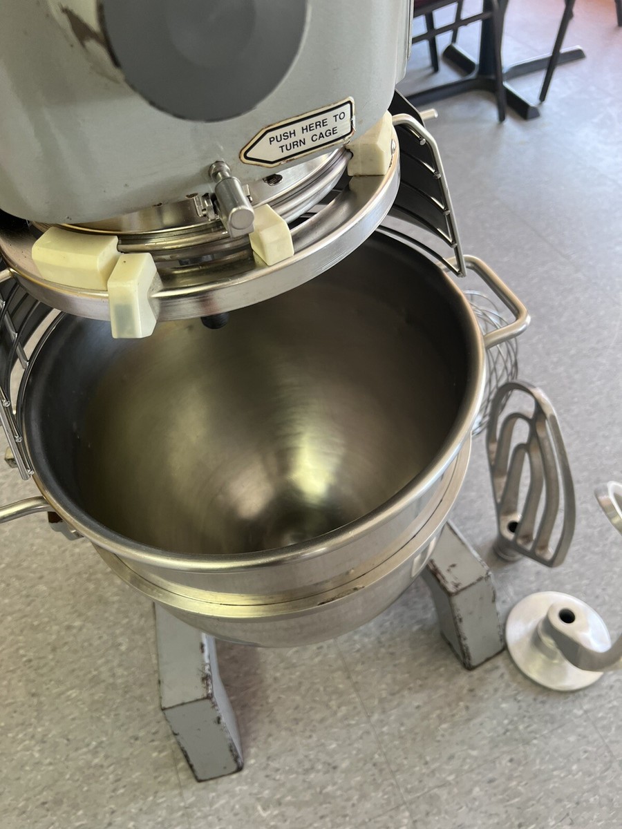 Hobart Mixer D300T 30 Qt W/SS OEM Bowl, Hook, Flat Beater Hobart Mixer D300T 30 Qt W/SS OEM Bowl, Hook, Flat Beater