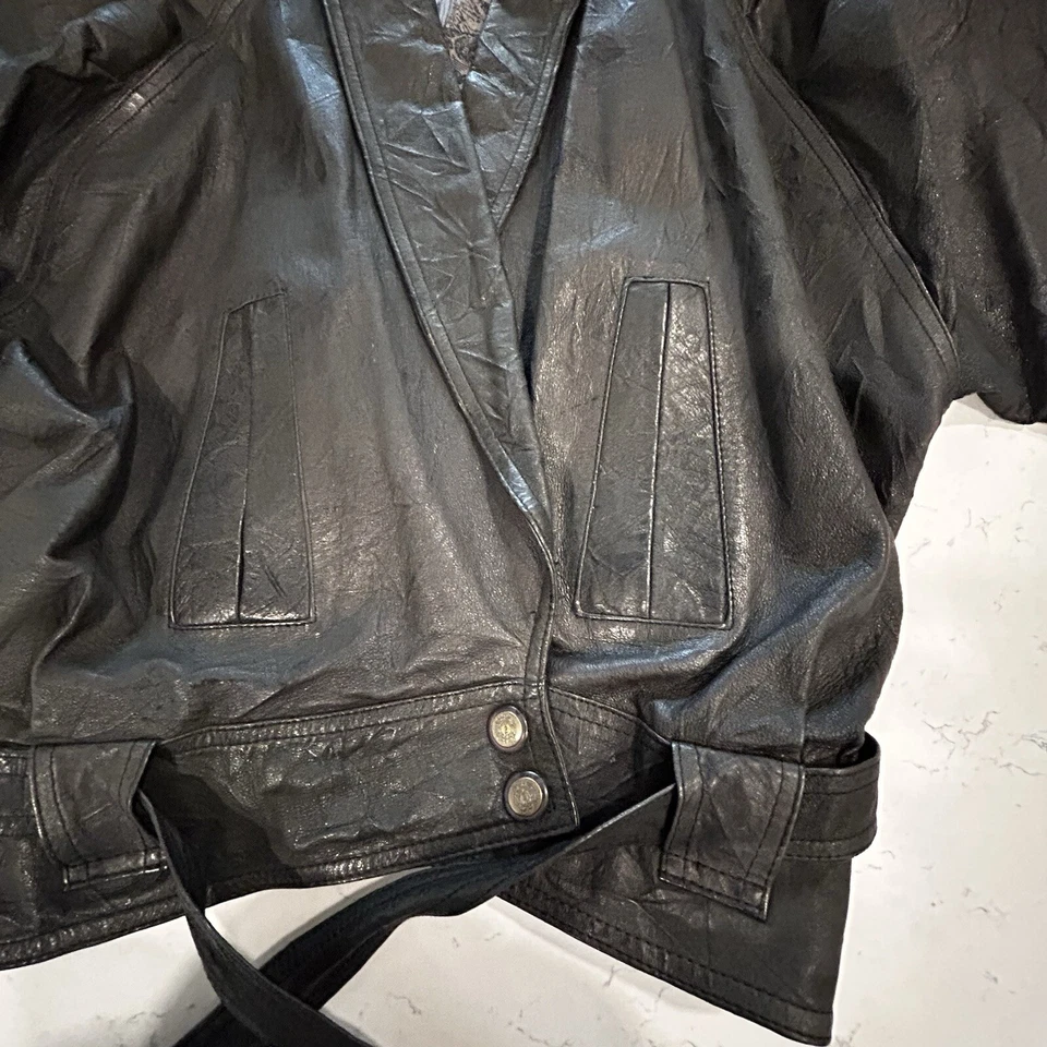 Chaqueta de moto de cuero de colección para mujer M negra 100 % abrigo de cuero genuino de Express Foto 3 de 4